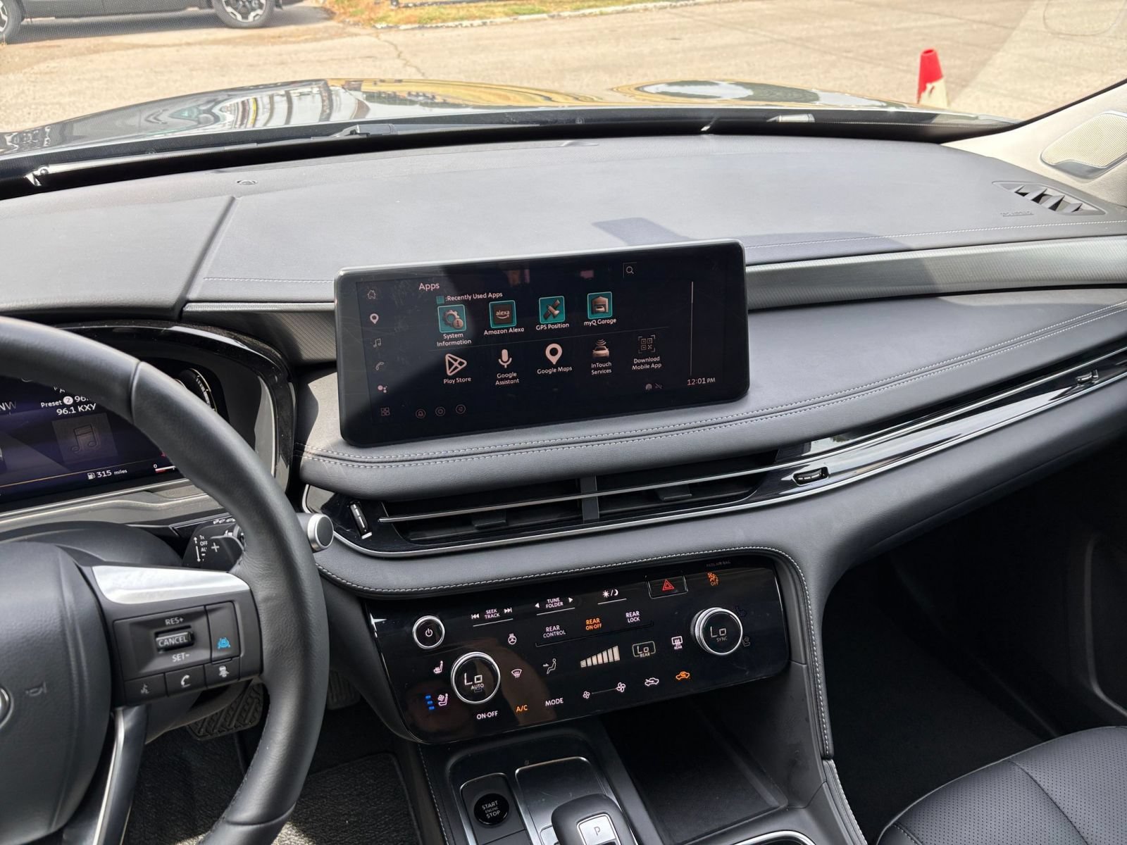 Used 2026 INFINITI QX60 Luxe FWD image 16
