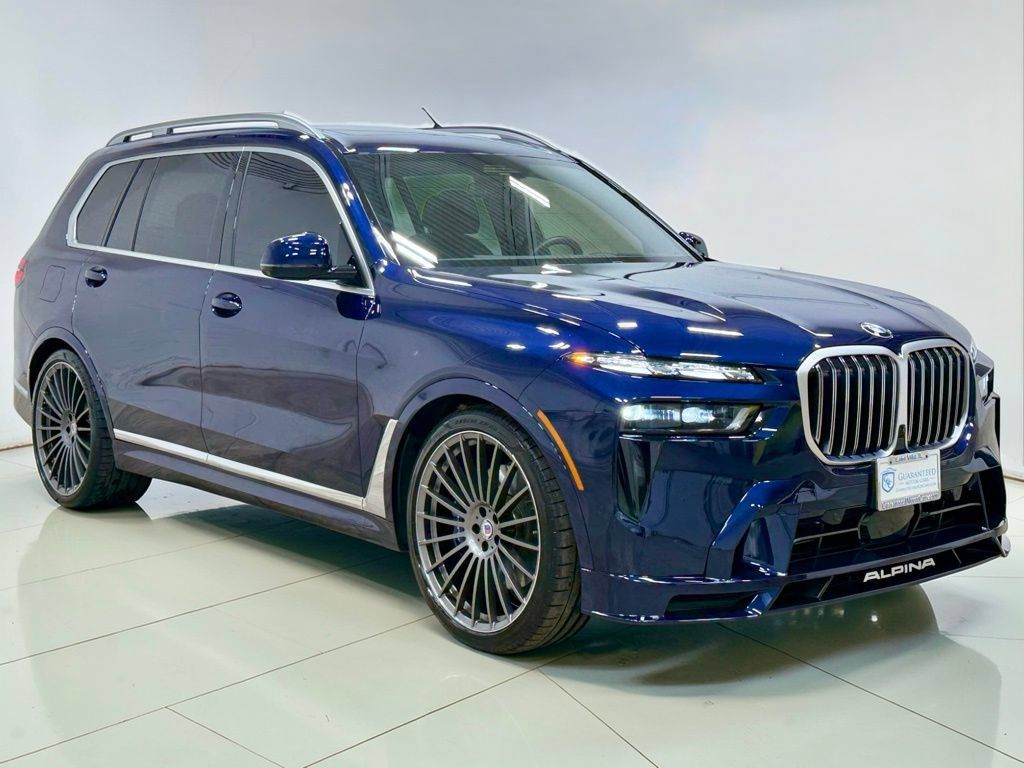 Used 2025 BMW ALPINA XB7 AWD/4WD image 13