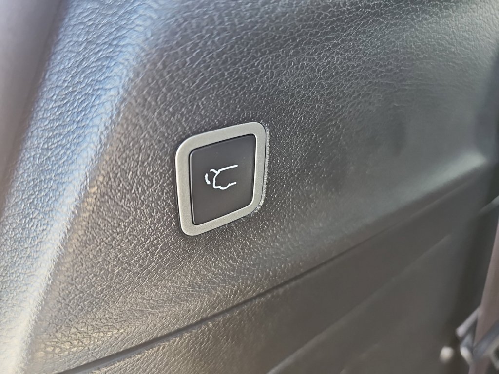 Certified 2026 Chrysler Pacifica Select FWD image 23