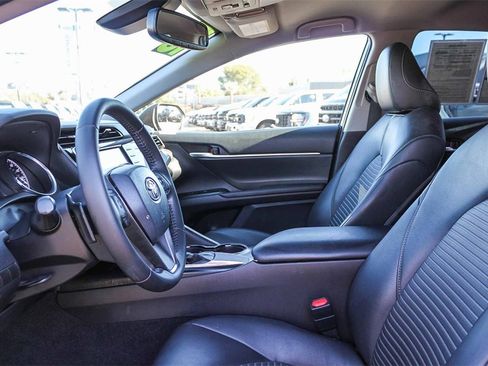 Used 2019 Toyota Camry SE image 22