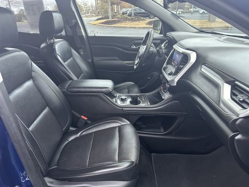 Used 2023 GMC Acadia SLT w/ Elevation Edition image 27