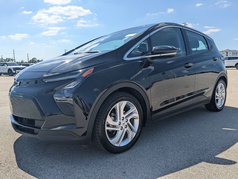 Used 2023 Chevrolet Bolt LT w/ Driver Confidence Package image 9