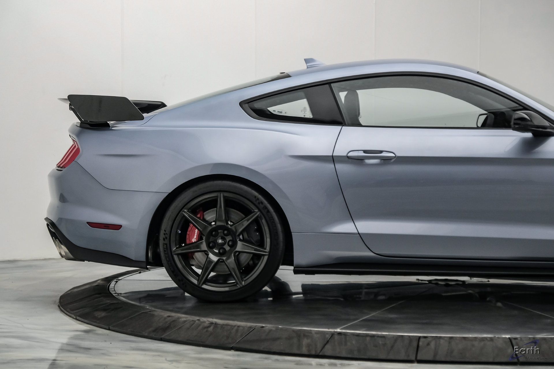 Used 2022 Ford Mustang Shelby GT500 w/ Carbon Fiber Track Pack RWD image 27