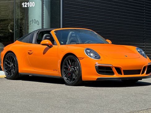 Used 2018 Porsche 911 Targa 4 GTS image 10