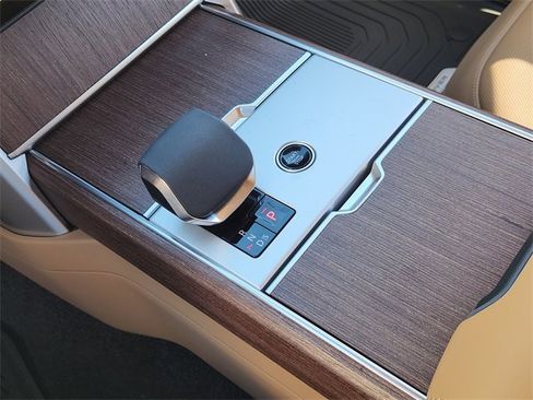 New 2026 Land Rover Range Rover SE image 15