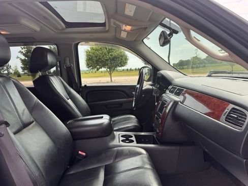 Used 2010 Chevrolet Silverado 1500 LTZ w/ Convenience Package AWD/4WD image 24