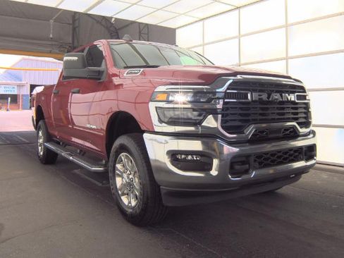 Used 2026 RAM 2500 Big Horn AWD/4WD image 2