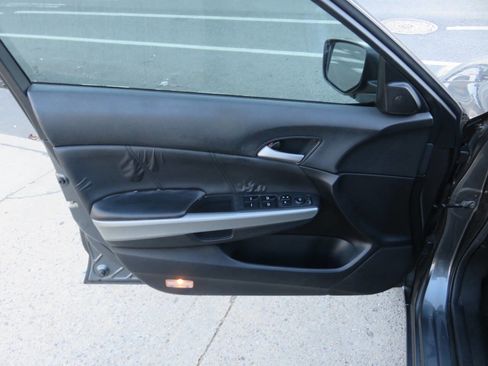 Used 2009 Honda Accord EX-L image 24