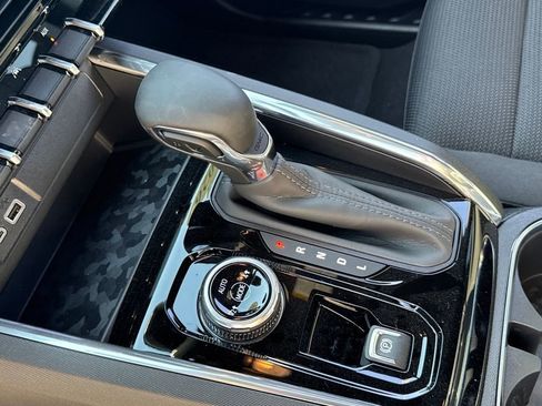 New 2026 GMC Canyon Elevation w/ Convenience Package image 18