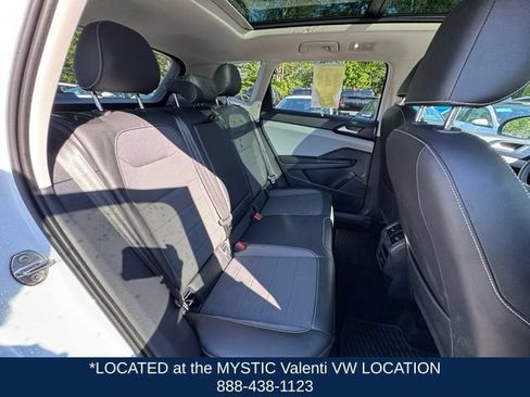 Certified 2023 Volkswagen Taos SE w/ Panoramic Sunroof Package FWD image 23