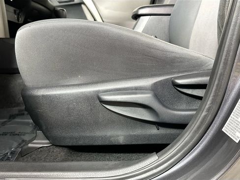 Used 2015 Toyota RAV4 LE FWD image 22