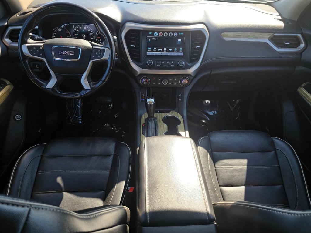 Used 2019 GMC Acadia Denali AWD/4WD image 2