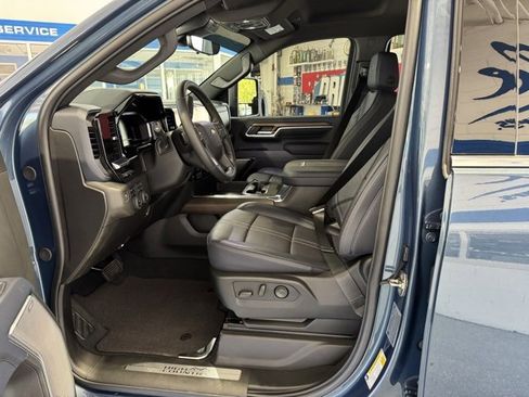 Used 2025 Chevrolet Silverado 2500 High Country w/ Technology Package image 13