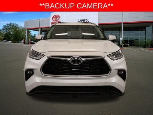 Used 2023 Toyota Highlander Limited AWD/4WD image 7