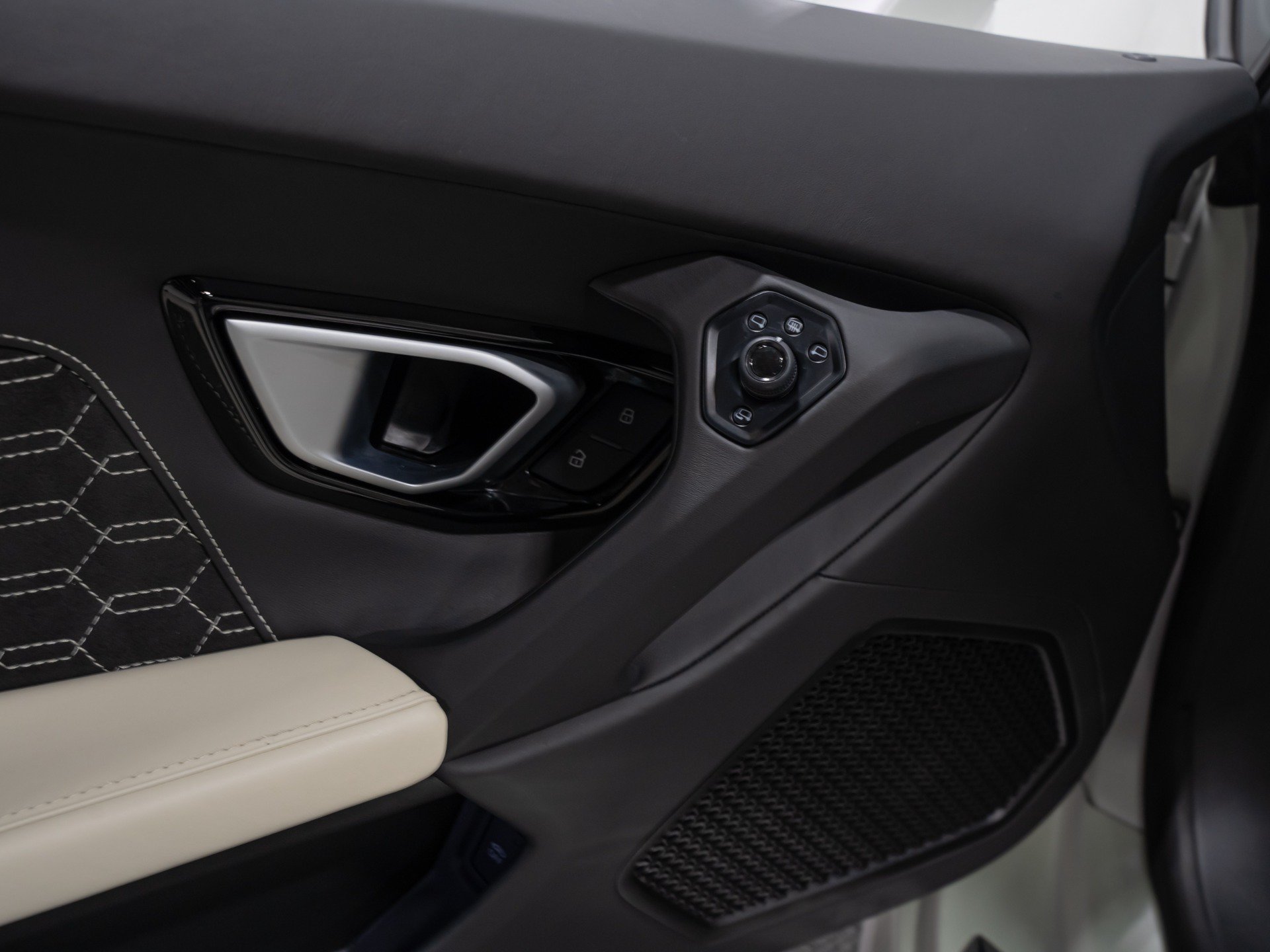 Used 2024 Lamborghini Huracan EVO AWD/4WD image 24
