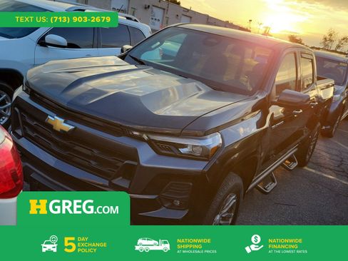 Used 2025 Chevrolet Colorado LT w/ LT Convenience Package AWD/4WD image 1
