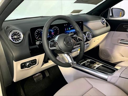 New 2026 Mercedes-Benz GLA 250 4MATIC image 9