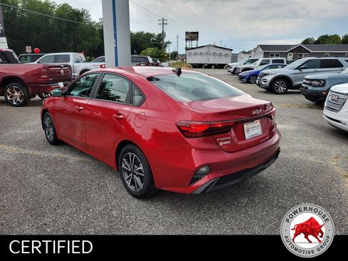 Used 2024 Kia Forte LXS FWD image 3