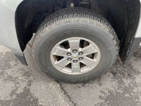 Used 2019 Chevrolet Colorado W/T w/ WT Convenience Package AWD/4WD image 23
