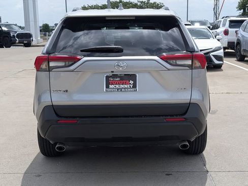 Used 2025 Toyota RAV4 XLE w/ Convenience Package FWD image 7