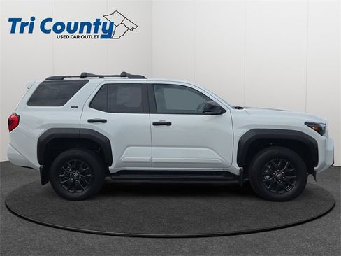 Certified 2025 Toyota 4Runner SR5 image 9