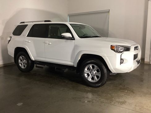 Used 2023 Toyota 4Runner SR5 Premium image 11