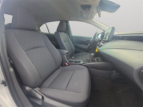 Certified 2025 Toyota Corolla LE image 14