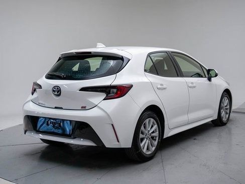 Certified 2024 Toyota Corolla SE w/ SE Package image 5