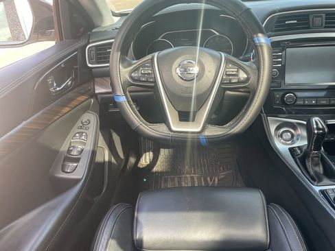 Used 2017 Nissan Maxima Platinum image 18
