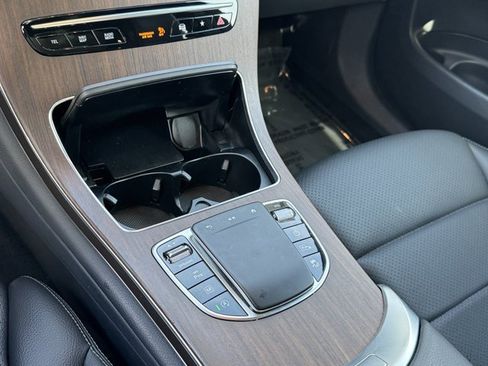 Used 2022 Mercedes-Benz GLC 300 image 20