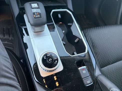 Used 2025 Mitsubishi Outlander ES image 5