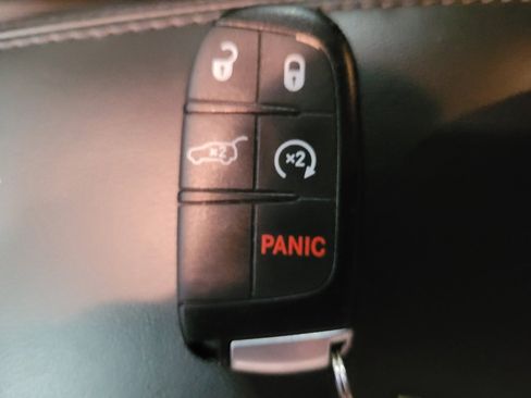 Used 2019 Jeep Grand Cherokee Limited image 32