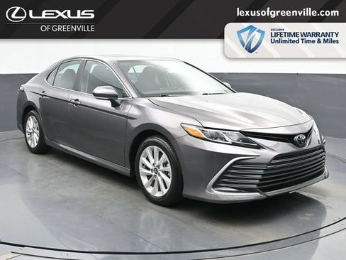 Used 2024 Toyota Camry LE w/ Convenience Package FWD image 1