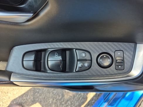 Used 2025 Nissan Sentra SR FWD image 15
