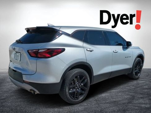 Used 2021 Chevrolet Blazer LT w/ LPO, Black Accent Package FWD image 3
