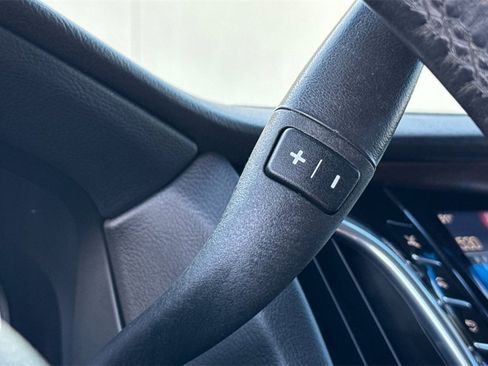 Used 2016 Cadillac Escalade Premium image 20