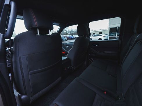 Used 2022 Nissan Frontier PRO-4X image 31