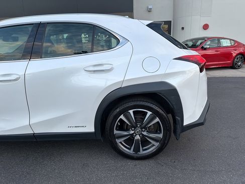 Used 2020 Lexus UX 250h w/ Premium Package image 10