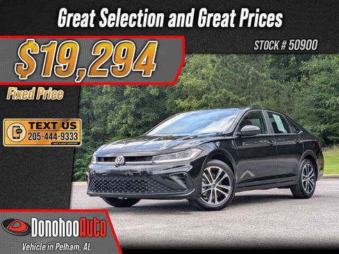 Used 2025 Volkswagen Jetta Sport FWD image 1