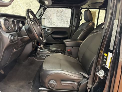 Used 2021 Jeep Wrangler Unlimited Sport AWD/4WD image 25