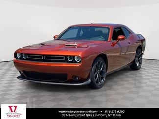 Used 2021 Dodge Challenger SXT w/ Blacktop Package RWD video 1