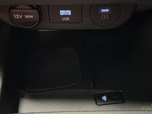 Used 2024 Hyundai Elantra SEL w/ Convenience Package FWD image 32