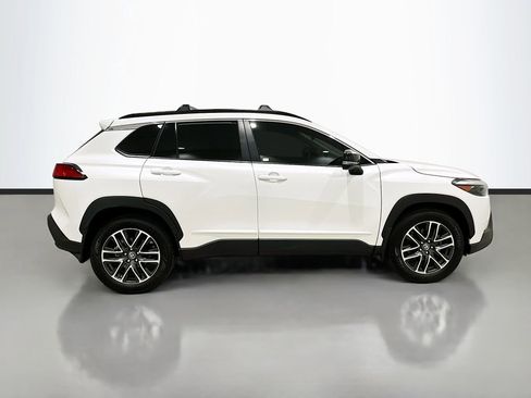 Used 2026 Toyota Corolla Cross XLE w/ Convenience Package image 8