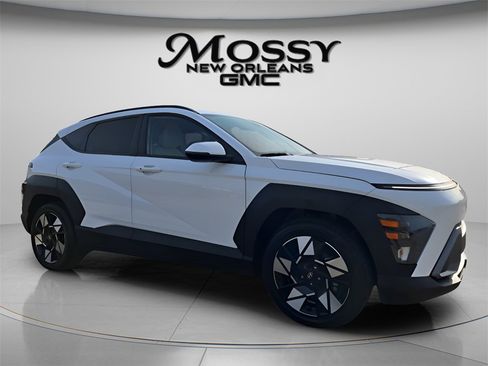 Used 2024 Hyundai Kona SEL image 3