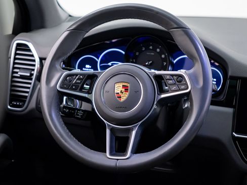 Certified 2023 Porsche Cayenne Platinum Edition AWD/4WD image 12