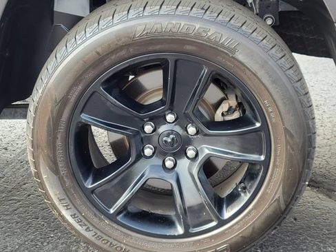 Used 2023 RAM 1500 Big Horn AWD/4WD image 35
