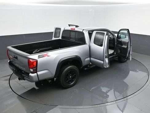 Used 2020 Toyota Tacoma SR w/ SX Package image 24