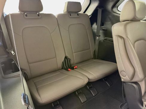 Used 2017 Hyundai Santa Fe Limited w/ Cargo Package AWD/4WD image 39