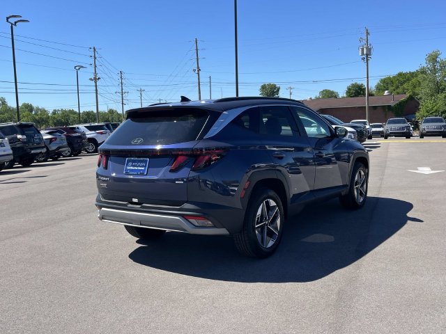 Certified 2025 Hyundai Tucson SEL AWD/4WD image 5