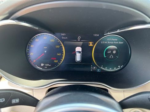 Used 2022 Mercedes-Benz GLC 300 4MATIC w/ Premium Package Lite image 31